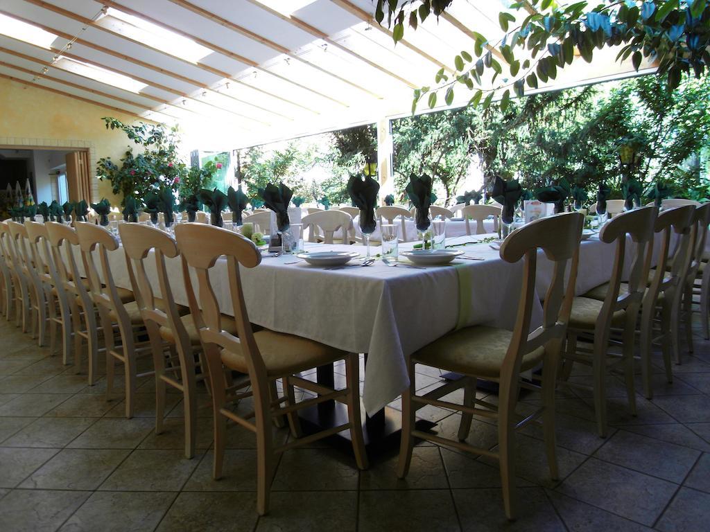 Weinhotel Kirchenwirt กอลส์ ภายนอก รูปภาพ