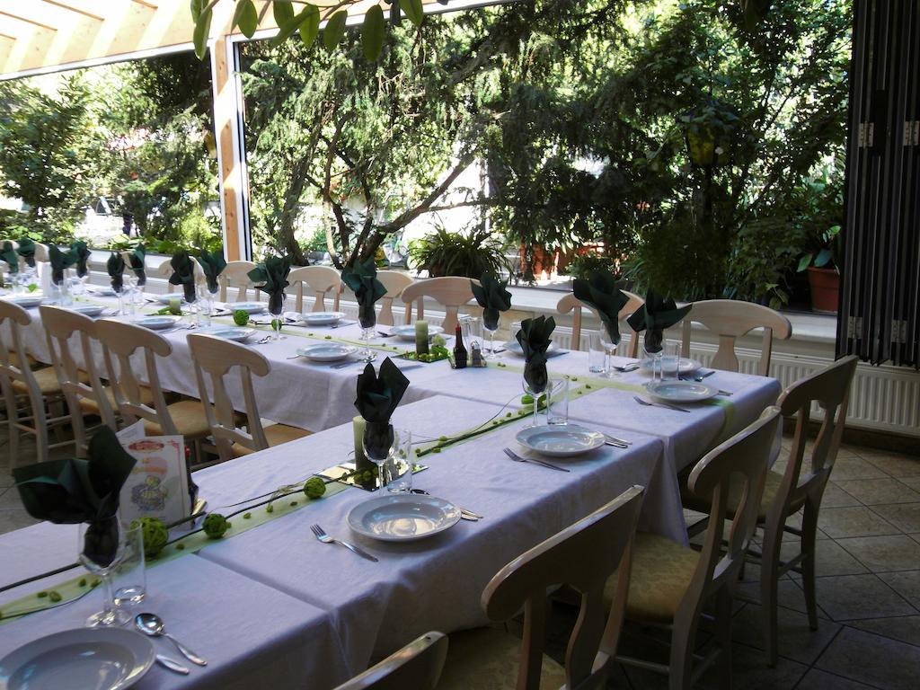 Weinhotel Kirchenwirt กอลส์ ภายนอก รูปภาพ