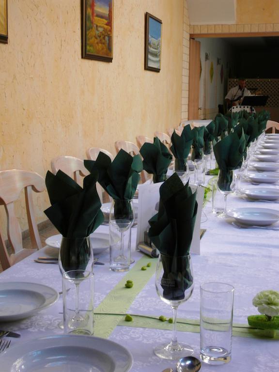 Weinhotel Kirchenwirt กอลส์ ภายนอก รูปภาพ