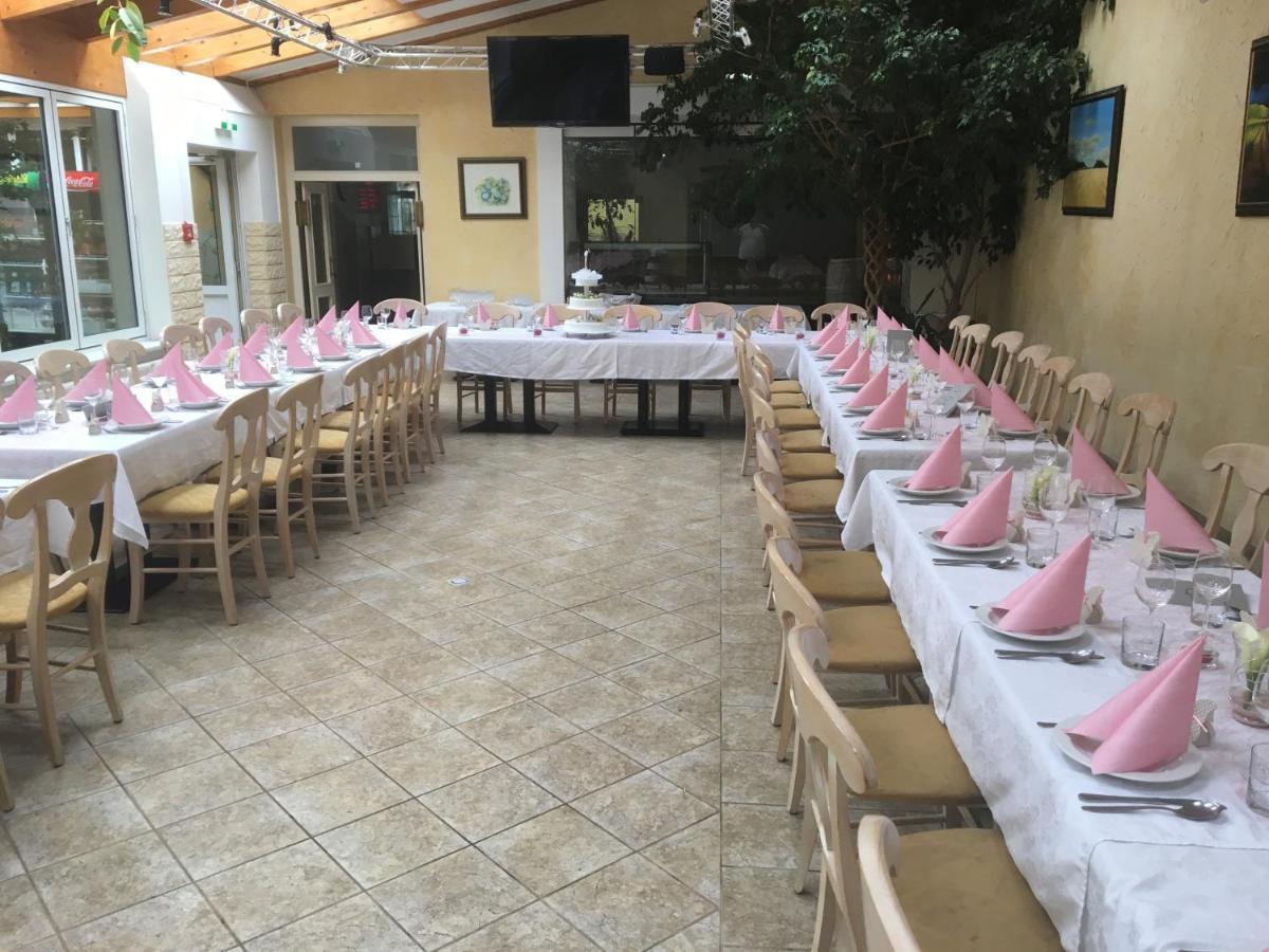 Weinhotel Kirchenwirt กอลส์ ภายนอก รูปภาพ